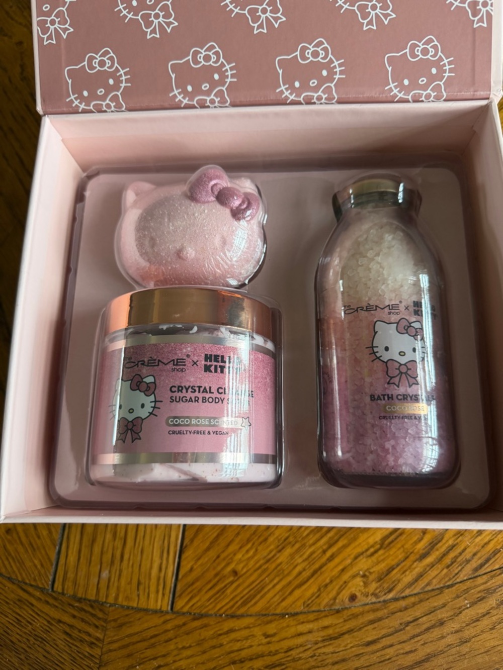The Crème Shop x Hello Kitty Lovely Luxury Bath Set - Pink